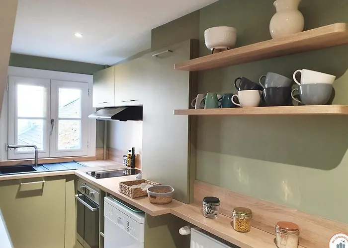 La Plume De Malherbe - Parking - Coup De Coeur Caen